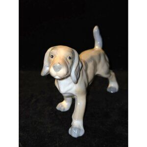 Vintage China Beagle figurine -Hunting Dog Sculpture Beige & Gray